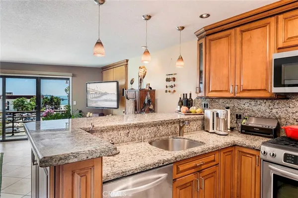 $925,000 | 3811 East Livingston Drive, Unit 1, Long Beach, CA 90803
