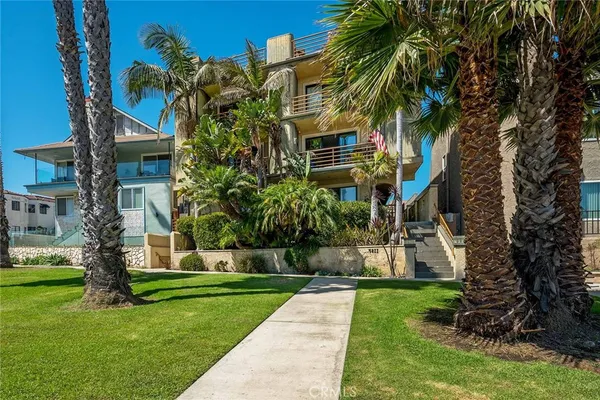 $925,000 | 3811 East Livingston Drive, Unit 1, Long Beach, CA 90803