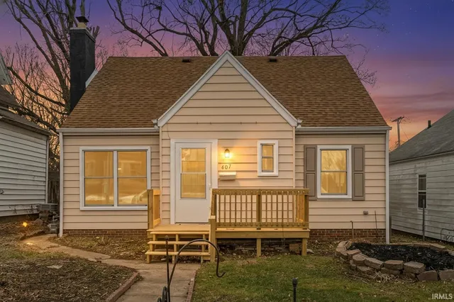 $199,900 | 407 Donmoyer Avenue, South Bend, IN 46614