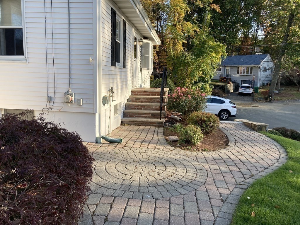 2 Mooney Road Burlington, MA 01803 - Photo 11 of 36