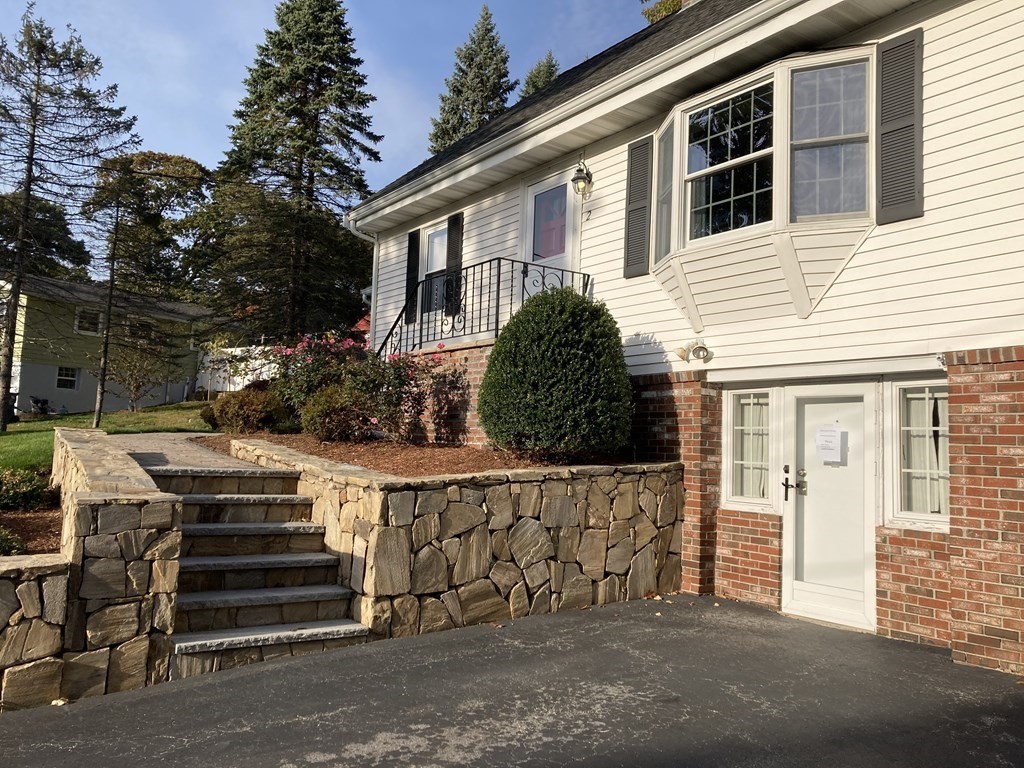 2 Mooney Road Burlington, MA 01803 - Photo 4 of 36