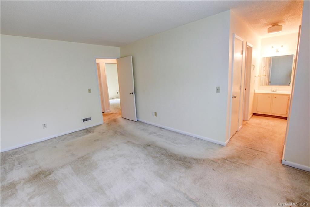 6037 Heath Valley Road Charlotte, NC 28210 - Photo 20 of 29 Gallery Image 20