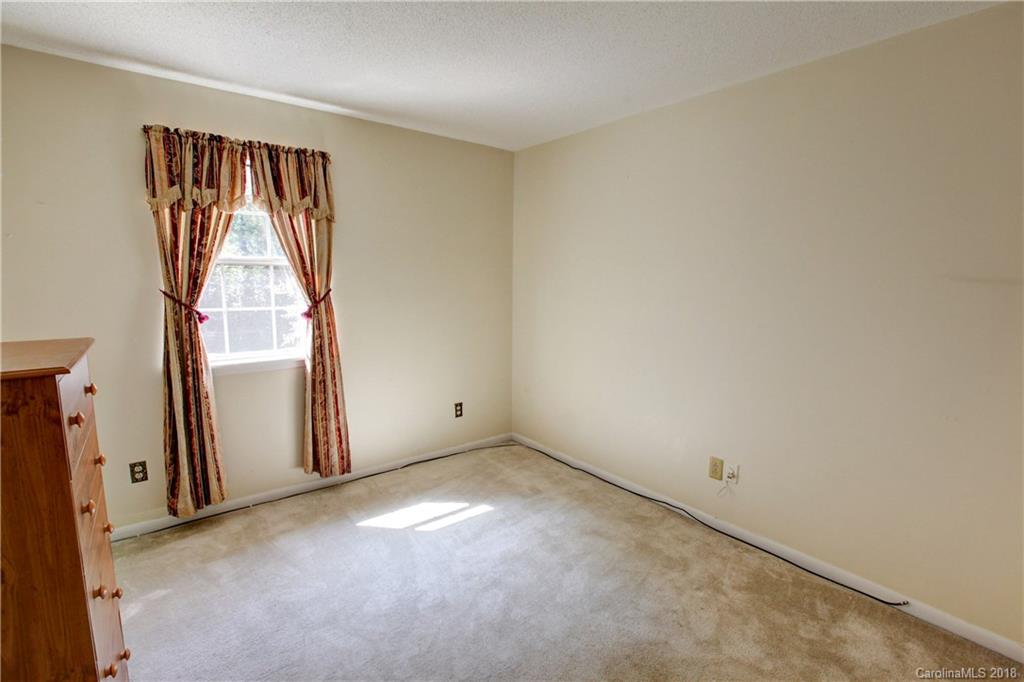 6037 Heath Valley Road Charlotte, NC 28210 - Photo 21 of 29 Gallery Image 21