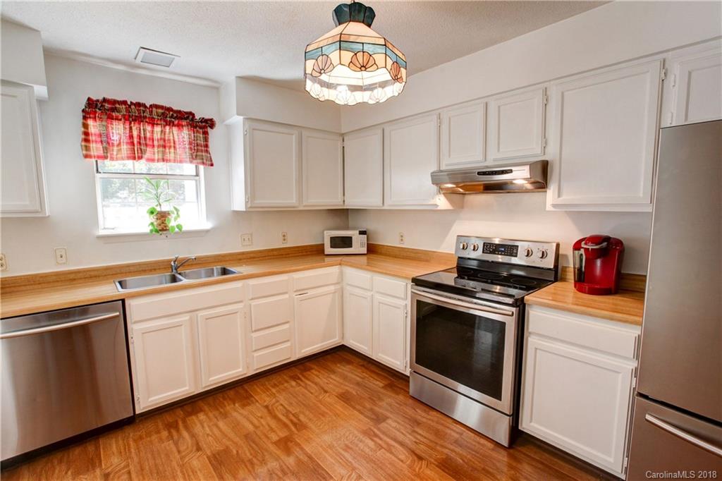 6037 Heath Valley Road Charlotte, NC 28210 - Photo 4 of 29 Gallery Image 4