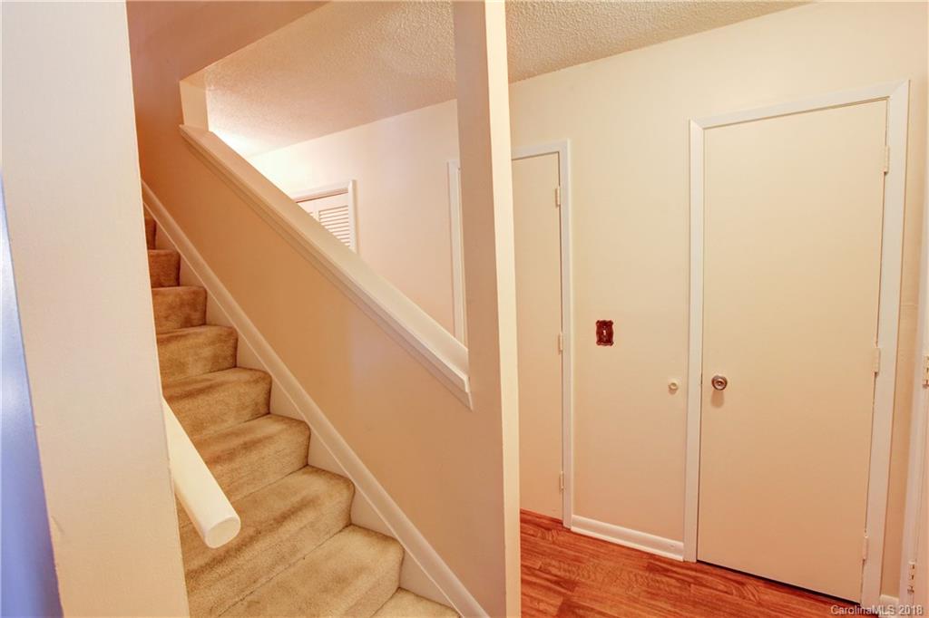 6037 Heath Valley Road Charlotte, NC 28210 - Photo 8 of 29 Gallery Image 8