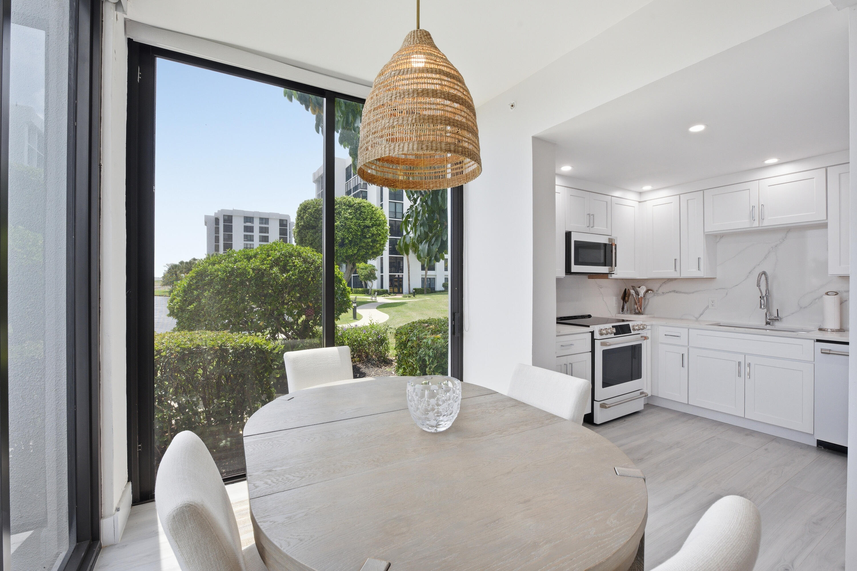 7768 Lakeside Boulevard, Unit 515 Boca Raton, FL 33434 - Photo 13 of 55 Open Concept