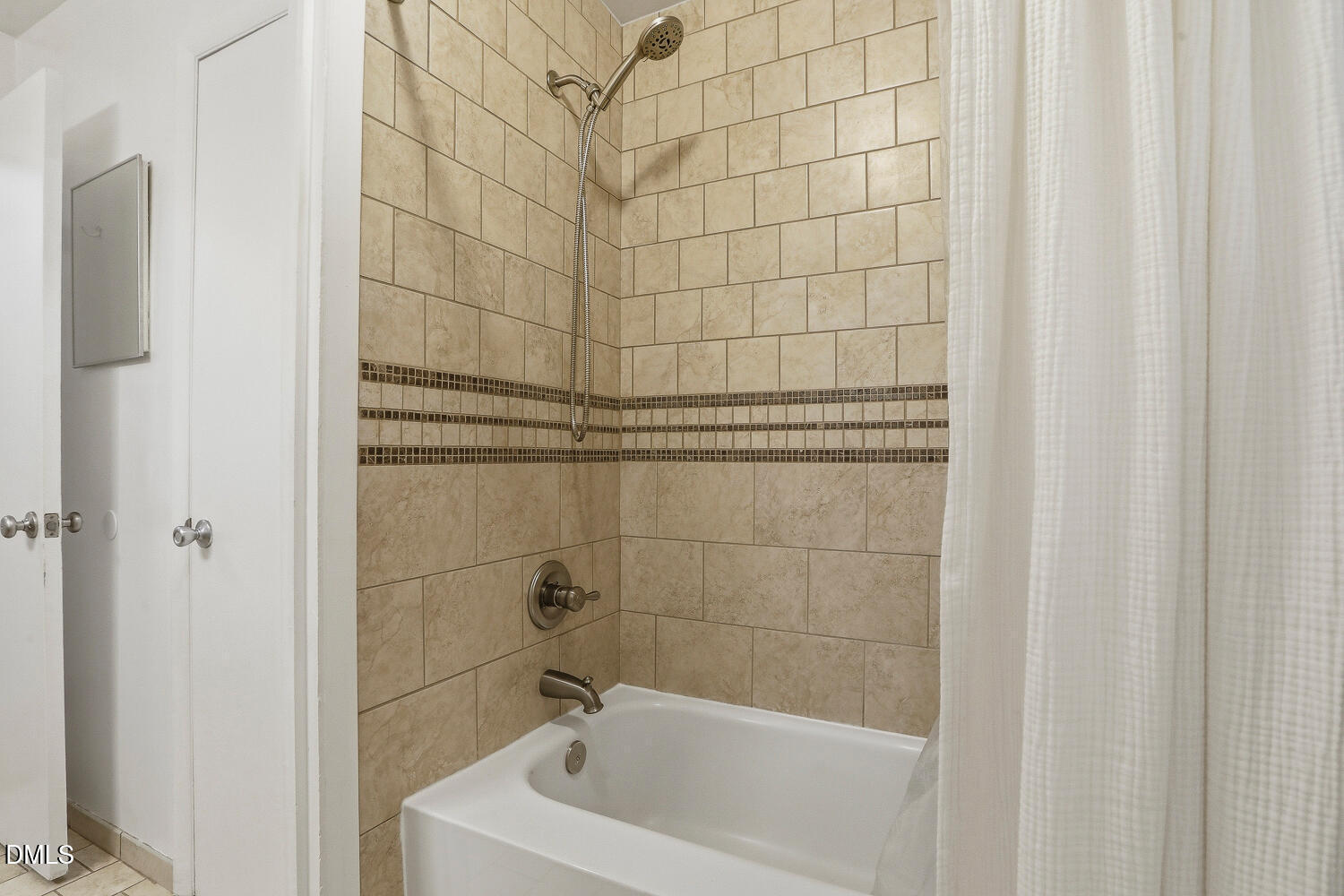 200 Brandon Court Raleigh, NC 27609 - Photo 22 of 43 200 Brandon Ct Raleigh NC-large-031-006-