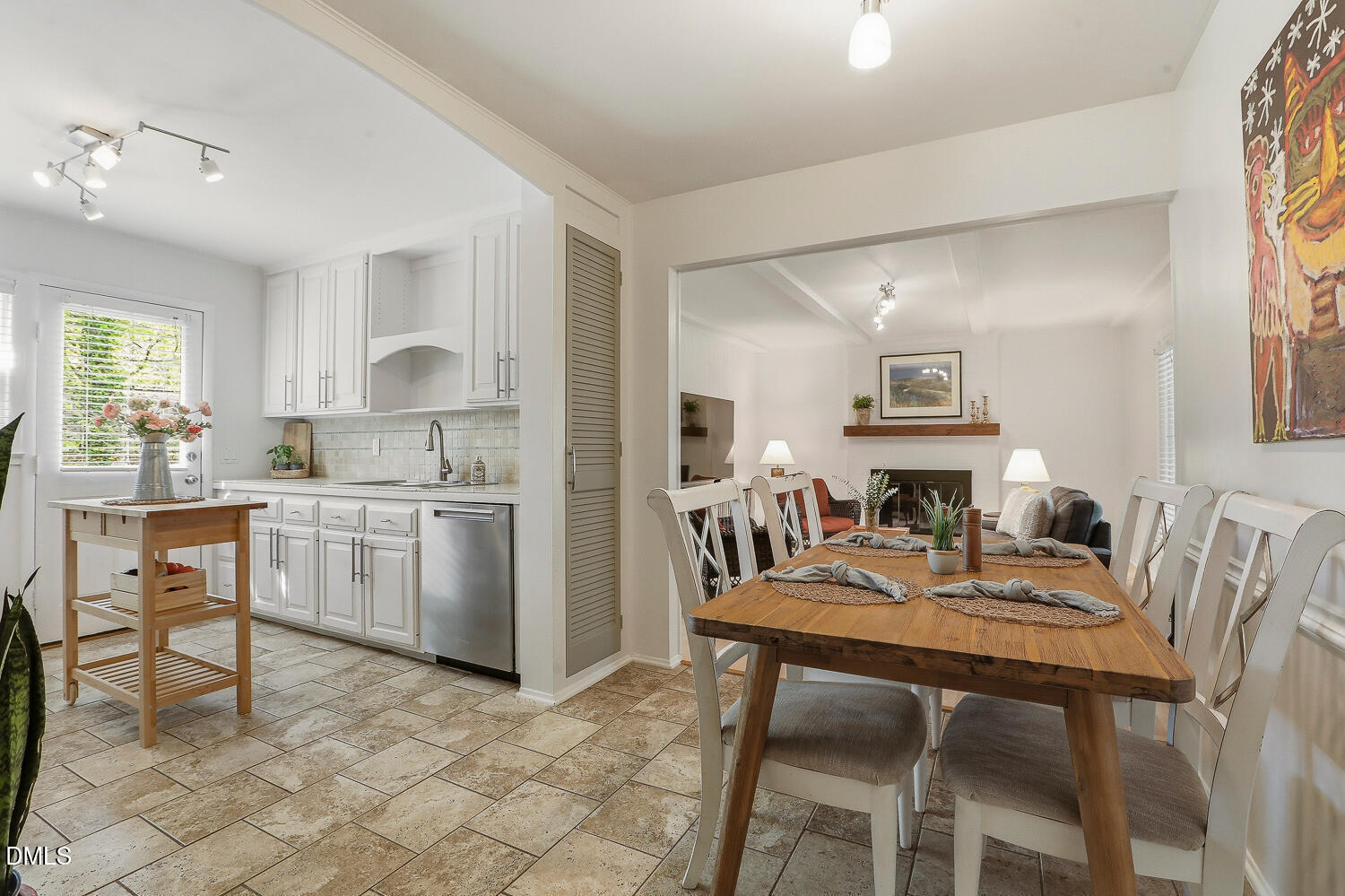 200 Brandon Court Raleigh, NC 27609 - Photo 8 of 43 200 Brandon Ct Raleigh NC-large-014-031-