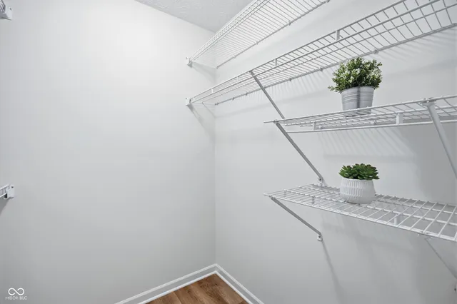 $183,000 | 8112 Glenwillow Lane, Unit 104, Indianapolis, IN 46278