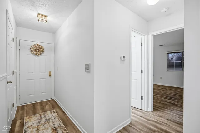 $183,000 | 8112 Glenwillow Lane, Unit 104, Indianapolis, IN 46278