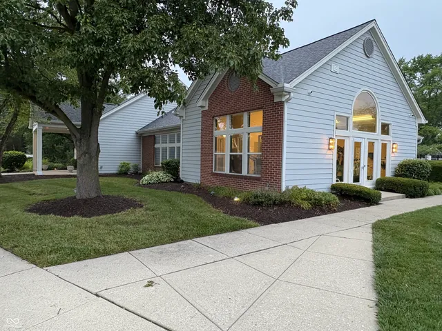 $183,000 | 8112 Glenwillow Lane, Unit 104, Indianapolis, IN 46278