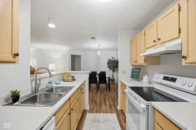 $183,000 | 8112 Glenwillow Lane, Unit 104, Indianapolis, IN 46278