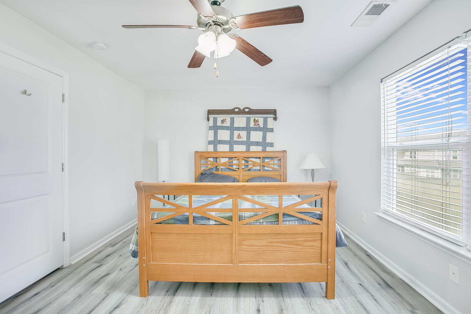 282 Swallowtail Lane Goose Creek, SC 29445 - Photo 11 of 15 GooseCreek.MoodyBrandingBoutique-11
