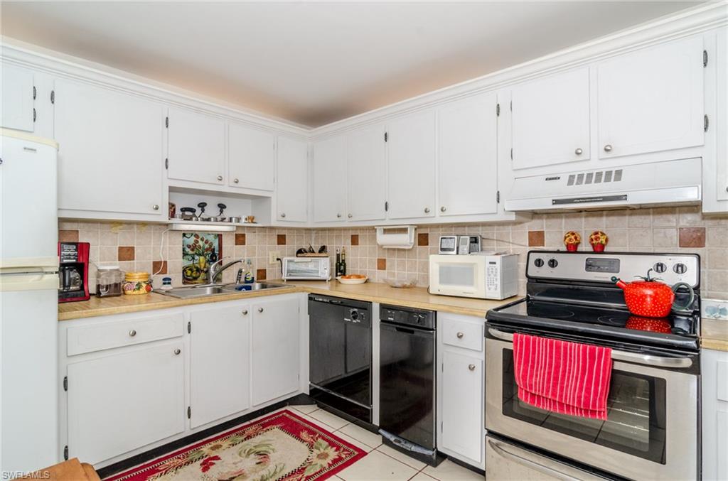 865 Teryl Road, Unit 2111 Naples, FL 34112 - Photo 6 of 21 Kitchen