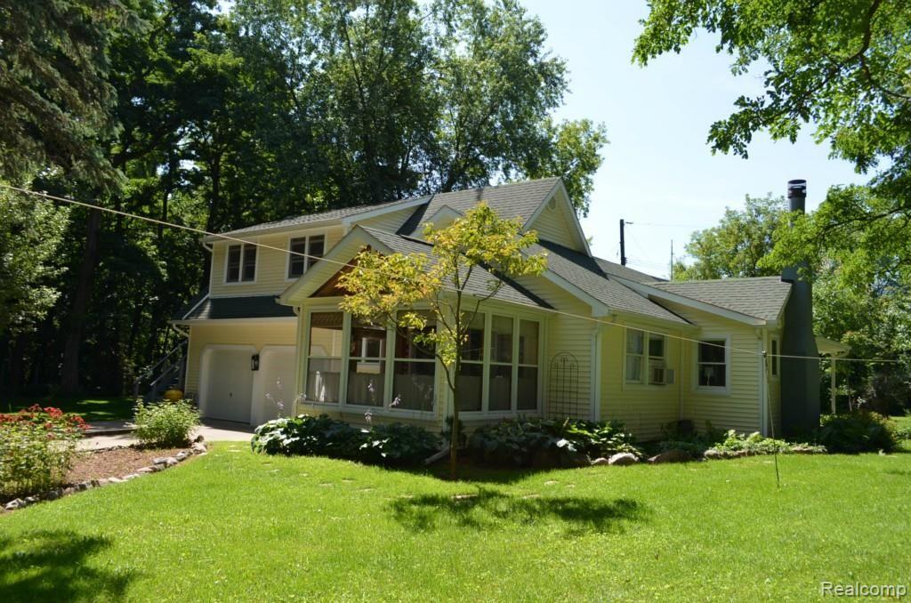 7034 Ridgewood Road Clarkston, MI 48346 - Photo 2 of 50 Ridgewood front 2.jpg