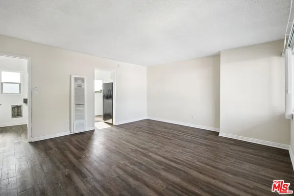 $1,450 | 8924 Van Nuys Boulevard, Unit 14, Panorama City, CA 91402