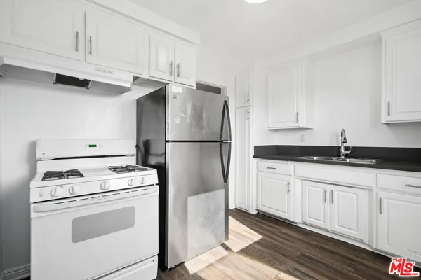 $1,450 | 8924 Van Nuys Boulevard, Unit 14, Panorama City, CA 91402