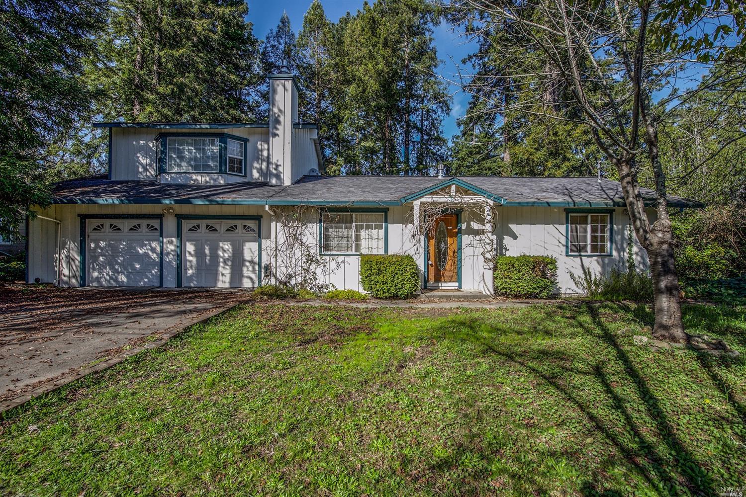 7260 Witter Road Sebastopol, CA 95472 - Photo 1 of 1 a front view of a house with garden
