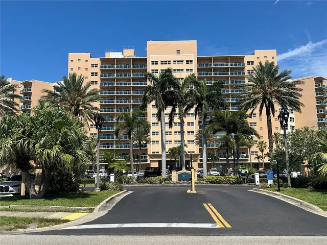 $2,600 | 880 Mandalay Avenue, Unit S606, Clearwater Beach, FL 33767