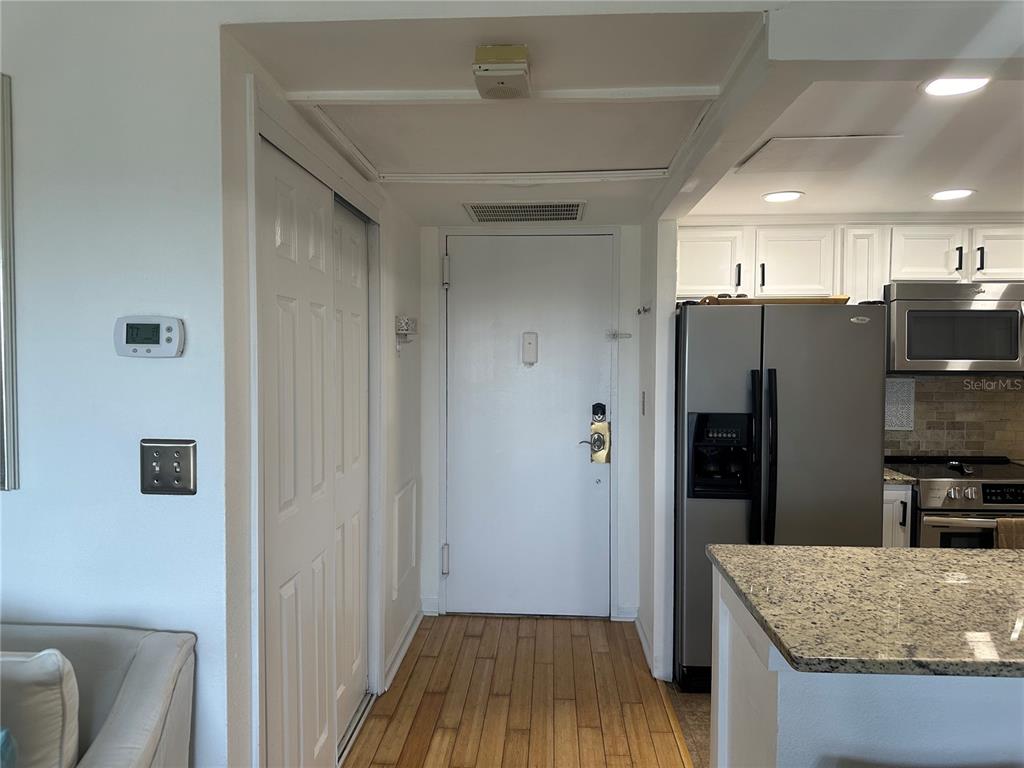 880 Mandalay Avenue, Unit S606 Clearwater Beach, FL 33767 - Photo 4 of 14