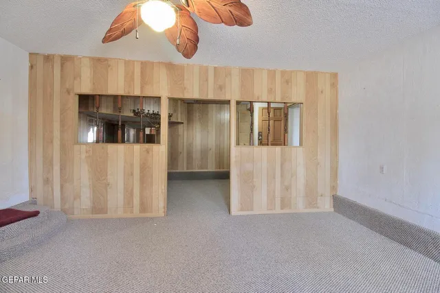 a view of a entryway