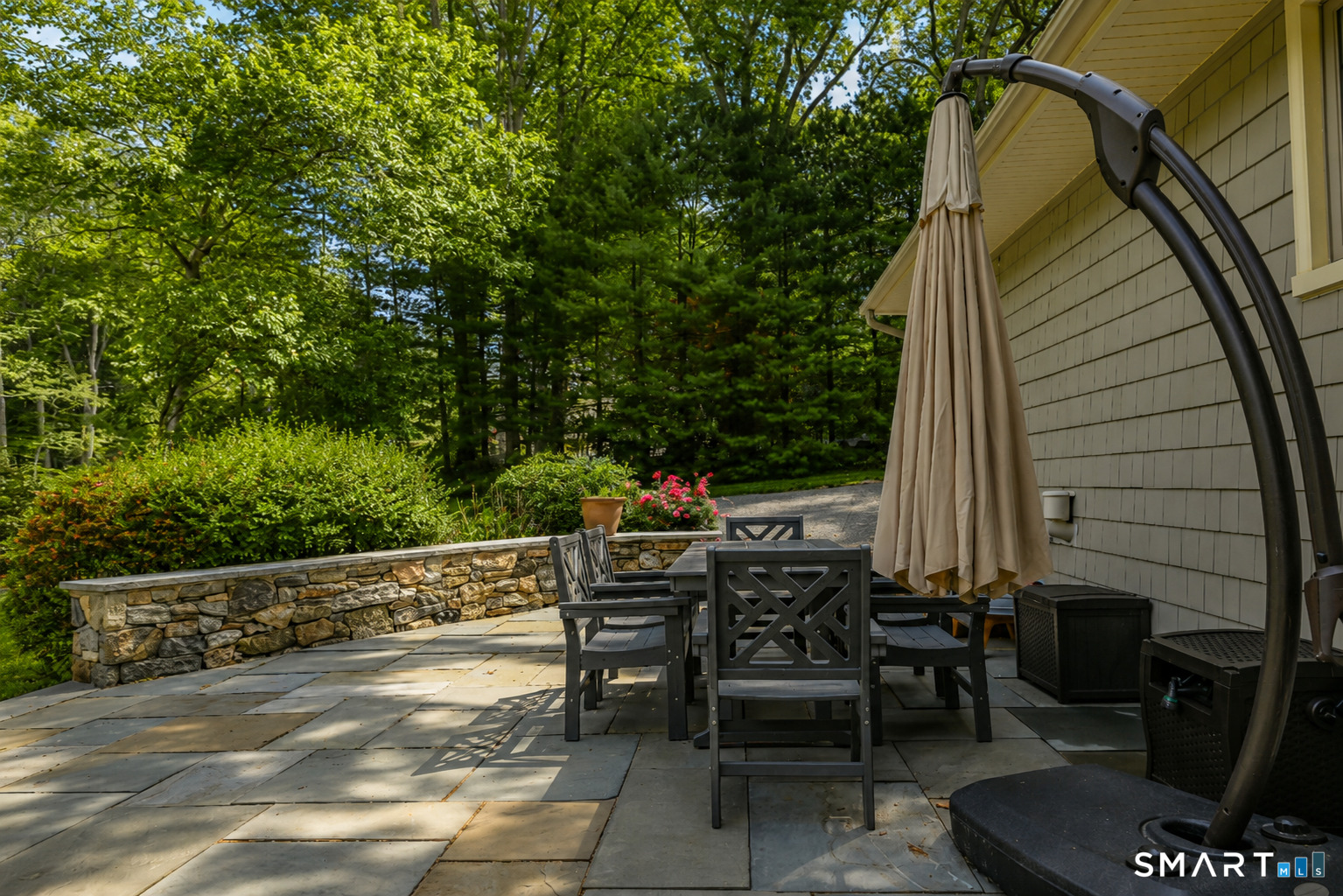 14 Saw Mill Road Weston, CT 06883 - Photo 8 of 40