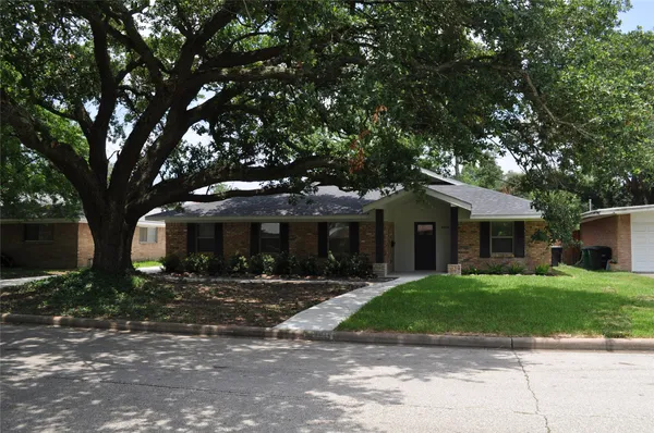$2,800 | 4818 Spellman Road, Houston, TX 77035