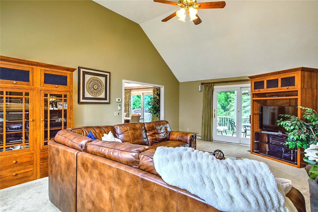 96 Windsong Road Cumberland, RI 02864 - Photo 20 of 50 Living room