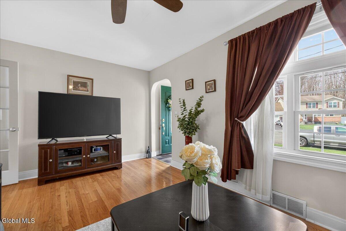 1006 Riggi Avenue Rotterdam, NY 12303 - Photo 5 of 42 04-1006 Riggi Ave-4