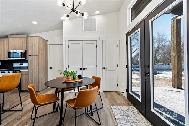 $1,800 | 362 West London Street, Middleton, ID 83644