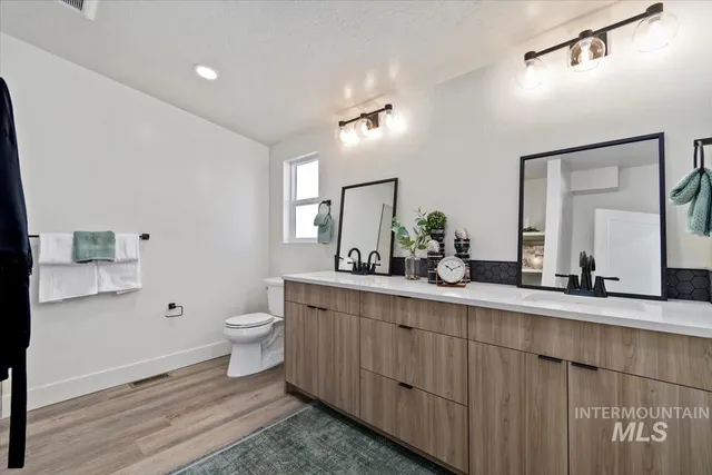 $1,800 | 362 West London Street, Middleton, ID 83644