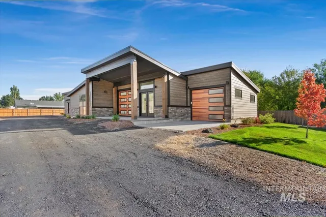 $1,800 | 362 West London Street, Middleton, ID 83644