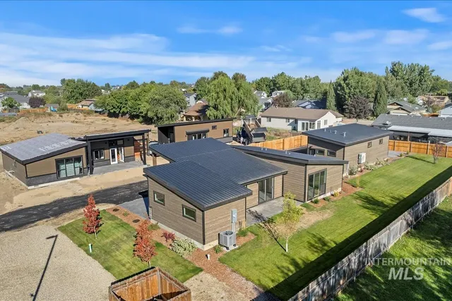 $1,800 | 362 West London Street, Middleton, ID 83644