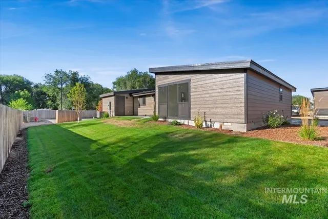 $1,800 | 362 West London Street, Middleton, ID 83644