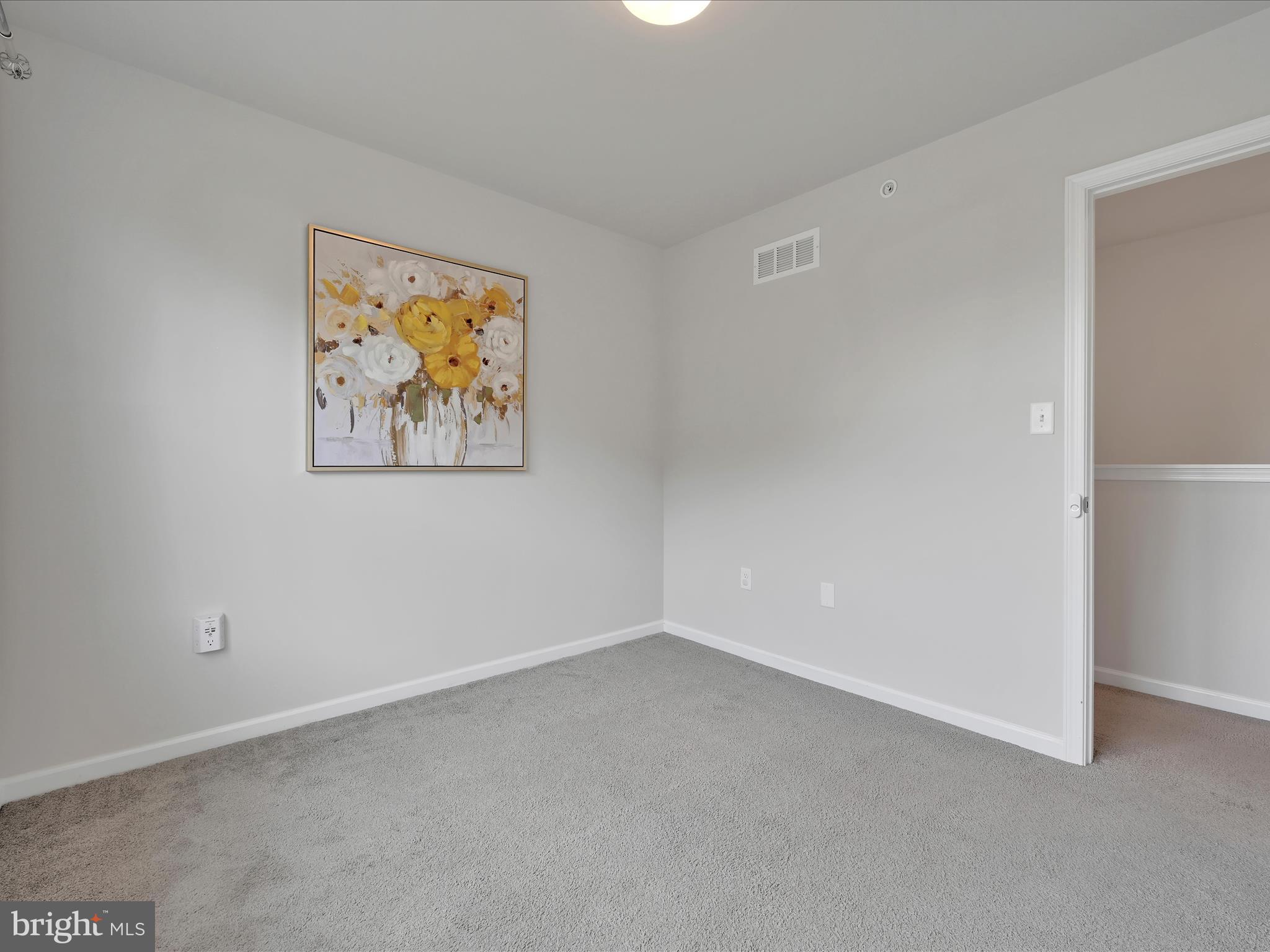 108 Staplehill Court Sinking Spring, PA 19608 - Photo 25 of 33 an empty room with a painting on the wall