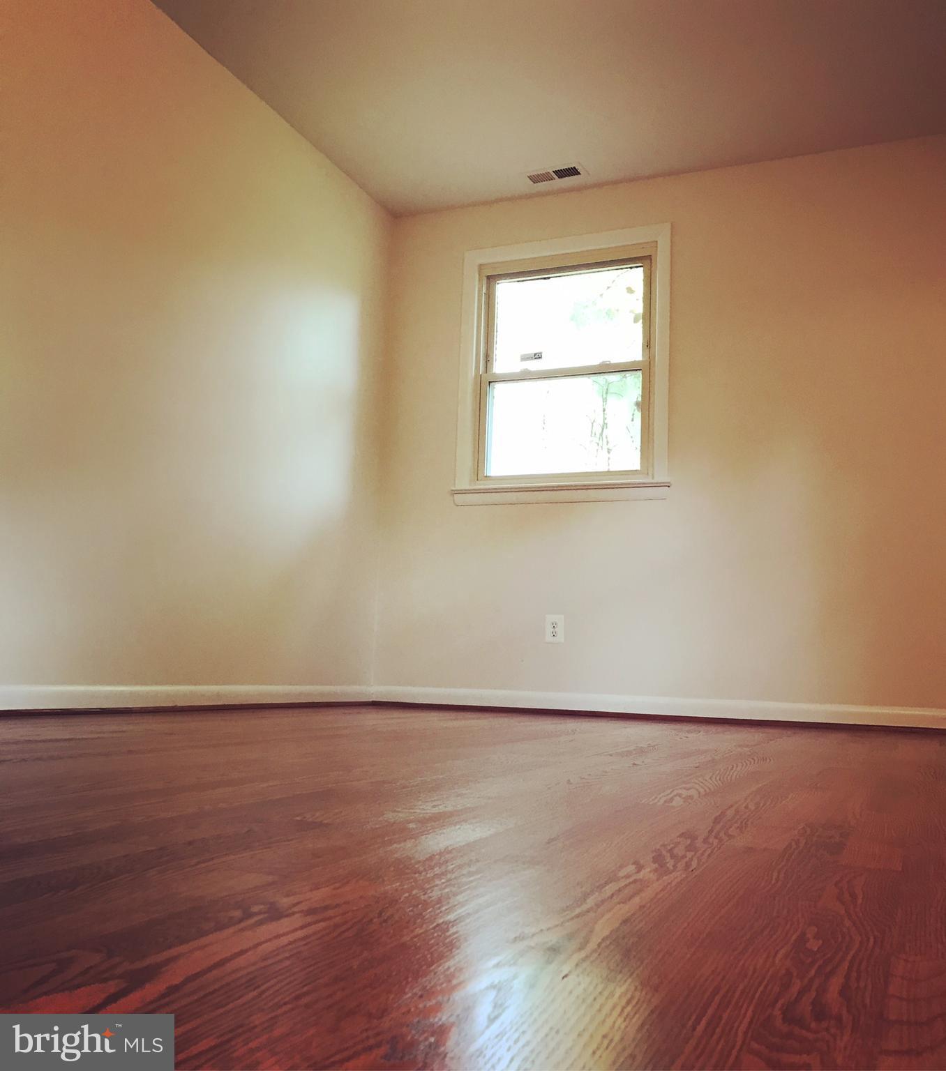 5702 Huntland Road Temple Hills, MD 20748 - Photo 15 of 27 Bedroom