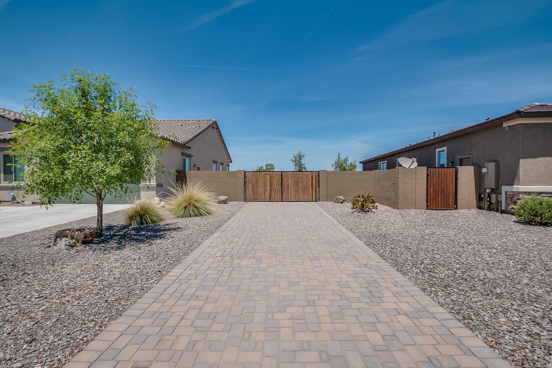 21920 East Camacho Road Queen Creek, AZ 85142 - Photo 3 of 28 Camacho-04