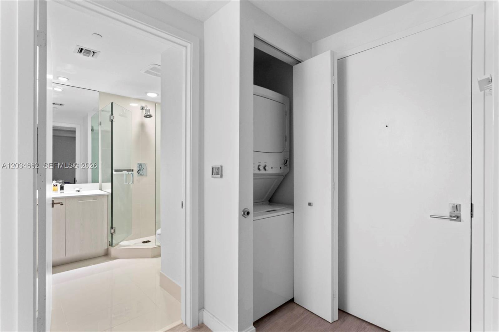 55 Southwest 9th Street, Unit 1105 Miami, FL 33130 - Photo 2 of 10