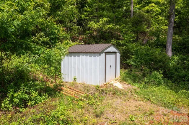 $599,900 | 83 Mt Airy Road, Marshall, NC 28753