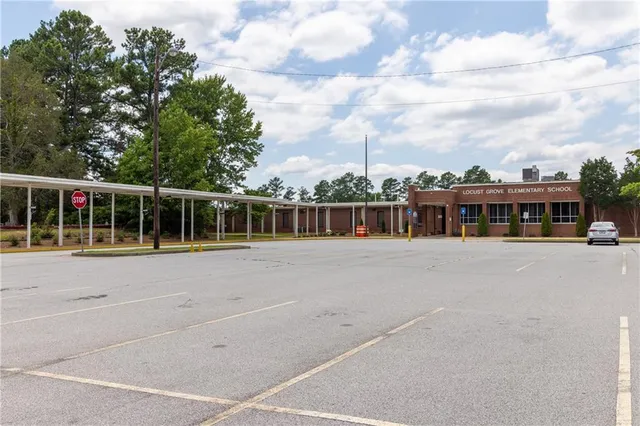 $389,990 | 313 Chattahoochee Circle, Locust Grove, GA 30248