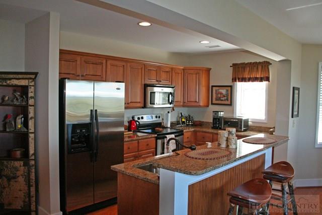 964 Ridge Haven Parkway, Unit R1431 Banner Elk, NC 28604 - Photo 8 of 11 Gallery Image 8