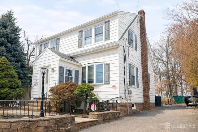 $359,000 | 2071 Highway 35, South Amboy, NJ 08879