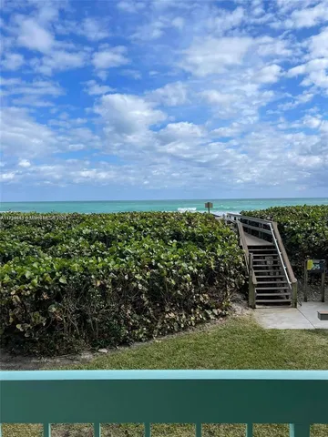 $2,300 | 9940 South Ocean Drive, Unit 104, Jensen Beach, FL 34957