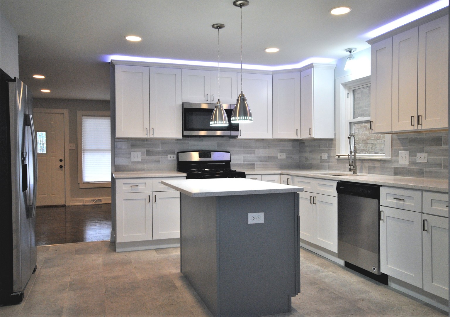 9002 South Morgan Street Chicago, IL 60620 - Photo 3 of 18