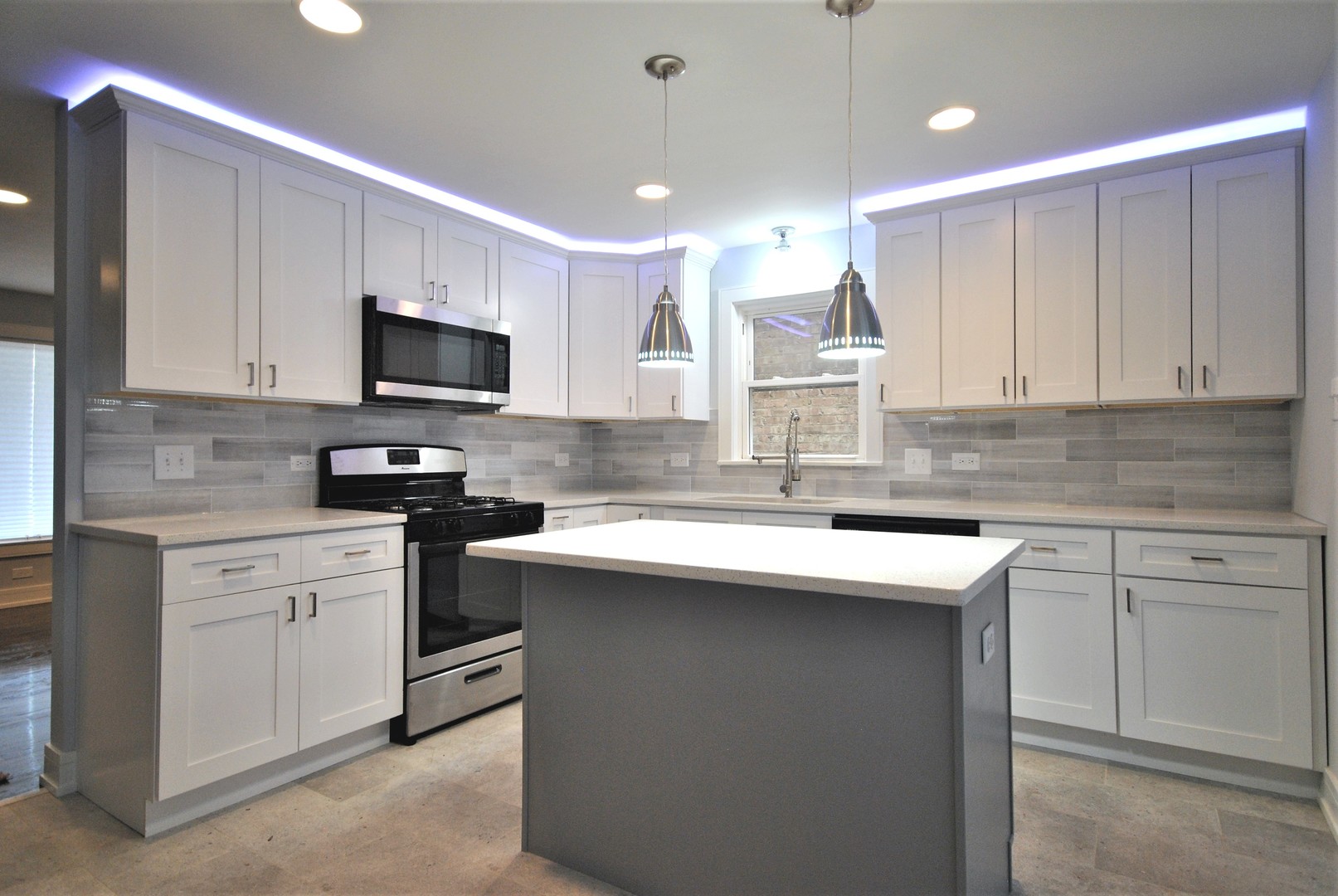 9002 South Morgan Street Chicago, IL 60620 - Photo 4 of 18