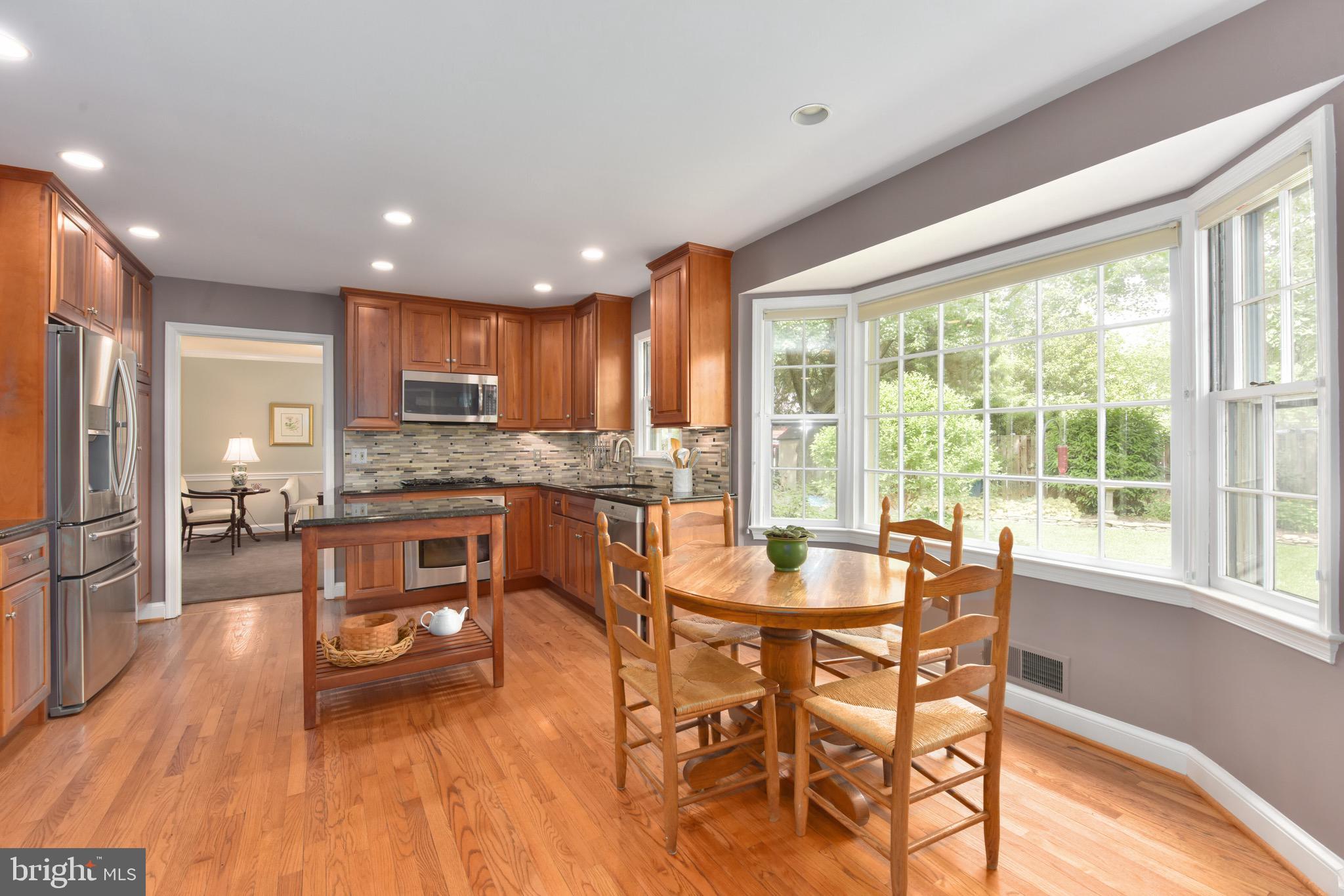 1609 Stonebridge Road Alexandria, VA 22304 - Photo 20 of 53 Enjoy breakfast with a view of the garden