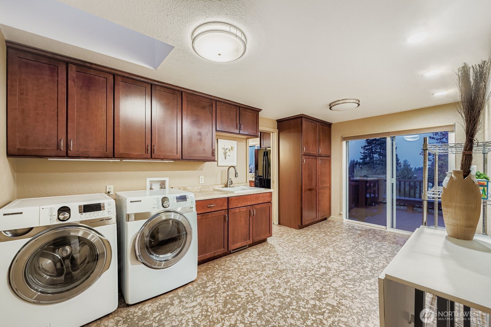 6009 Viewmont Street Tacoma, WA 98407 - Photo 19 of 39