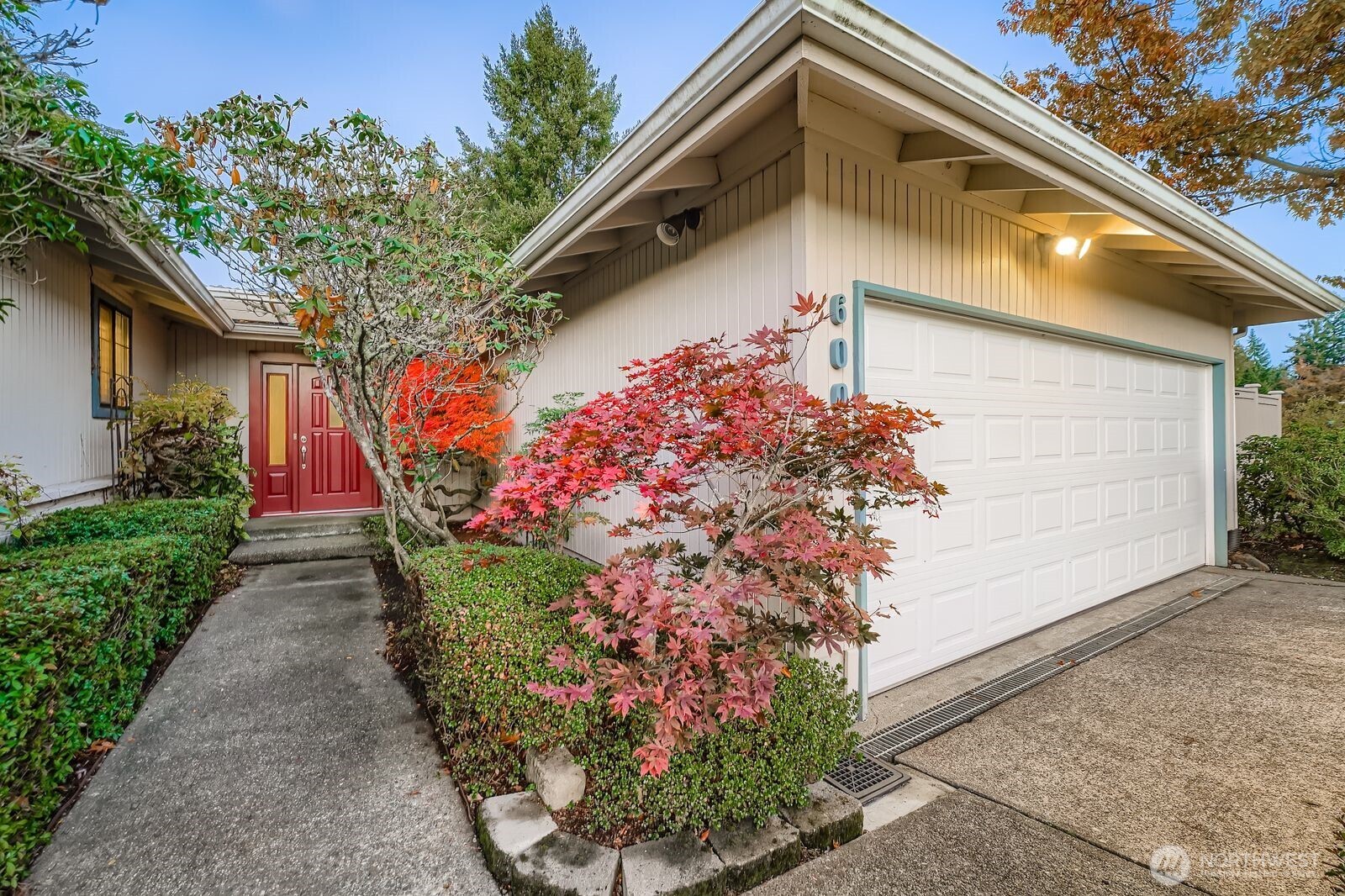 6009 Viewmont Street Tacoma, WA 98407 - Photo 2 of 39