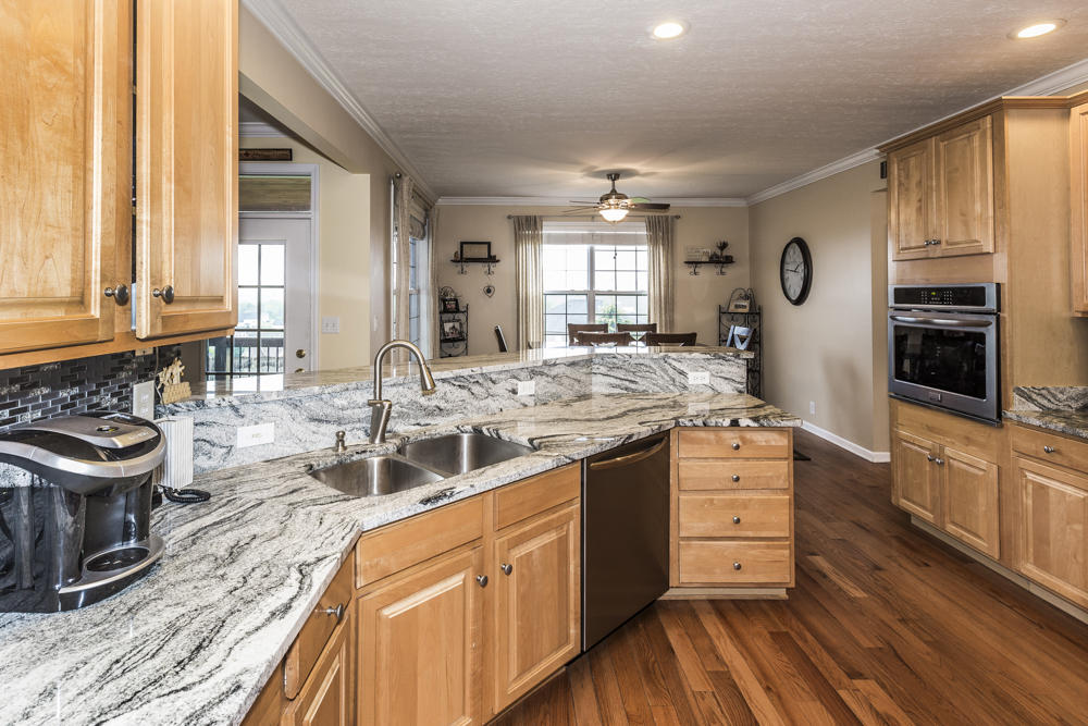 12820 Clear Ridge Road Knoxville, TN 37922 - Photo 12 of 39 Kitchen