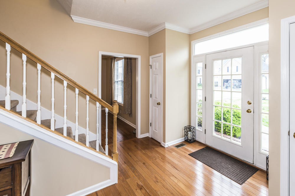 12820 Clear Ridge Road Knoxville, TN 37922 - Photo 3 of 39 Foyer